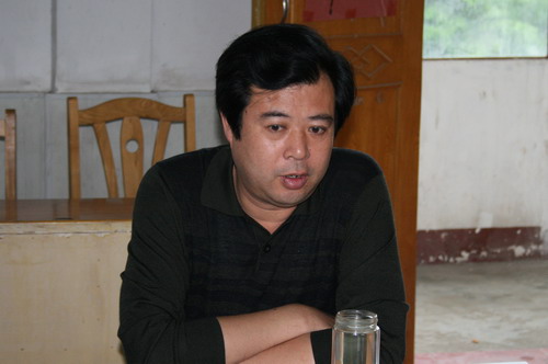 谭启源,李新海主持召开桥头片防汛抗旱工作会议