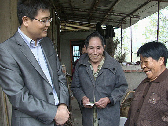 市委常委、明光街道党工委书记张言平深入村居