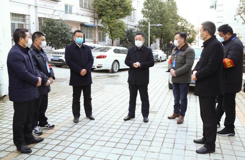 王珏深入城区老旧小区督查疫情防控工作
